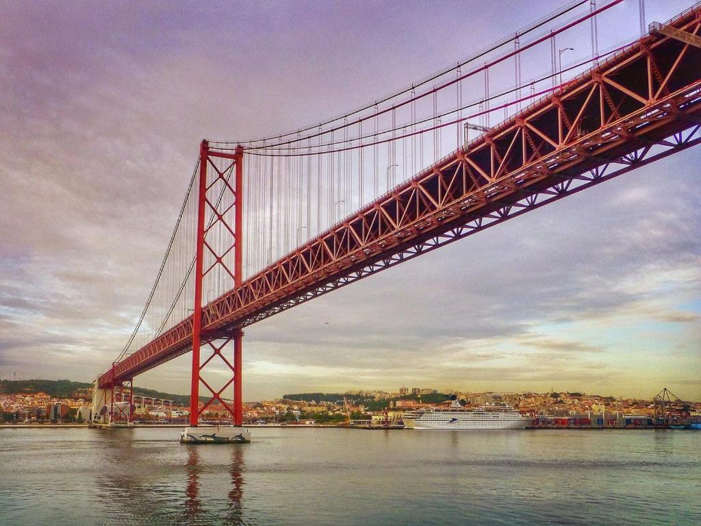 Vista Lisboa Guest Apartments Almada Dış mekan fotoğraf